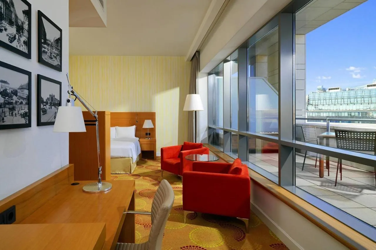 ****  Courtyard By Marriott Budapest City Center Otel Macaristan