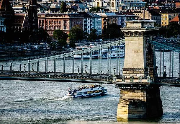 Courtyard By Marriott Budapest City Center Hotel