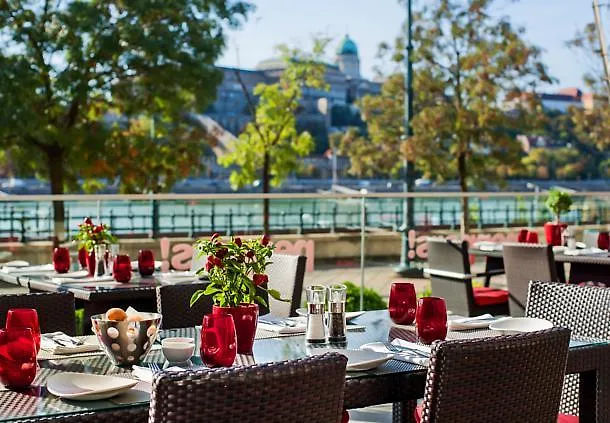 Courtyard By Marriott Budapest City Center Otel