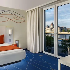 4* 호텔 Park Plaza