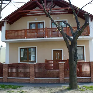 rozsakert-apartmanhaz.hotels-hajduszoboszlo-hungary.com/