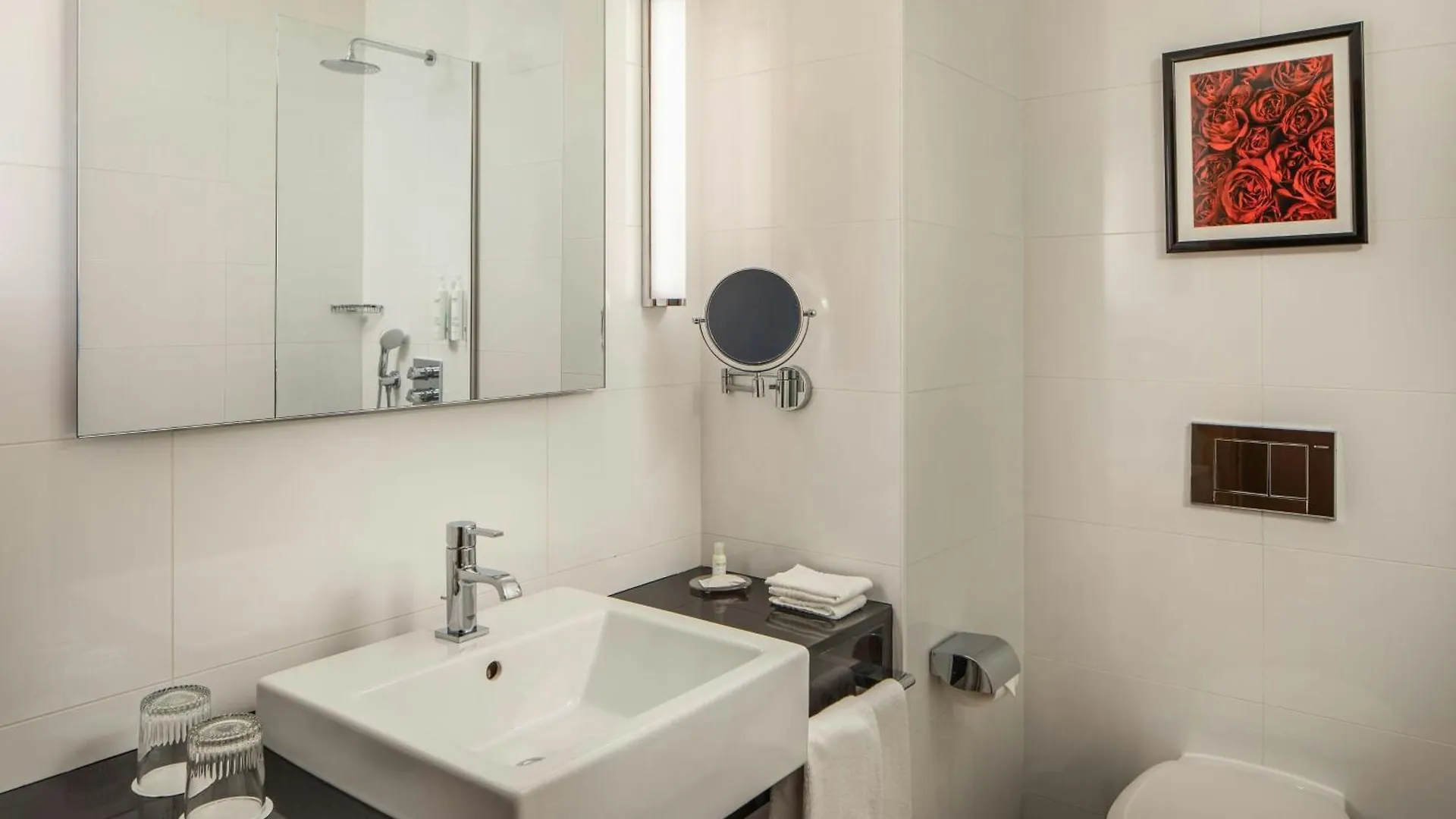 Courtyard By Marriott Budapest City Center Hotell