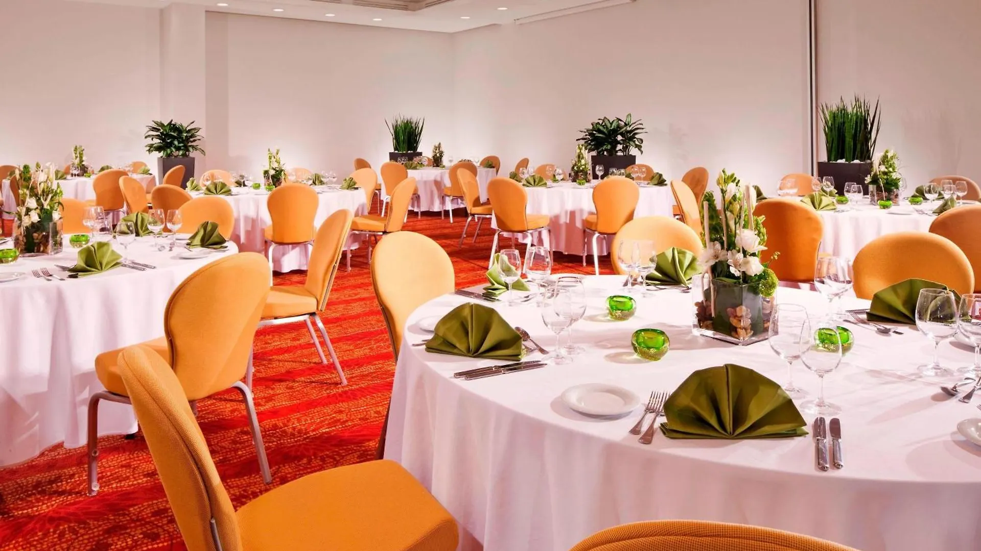 Courtyard By Marriott Budapest City Center Hotell