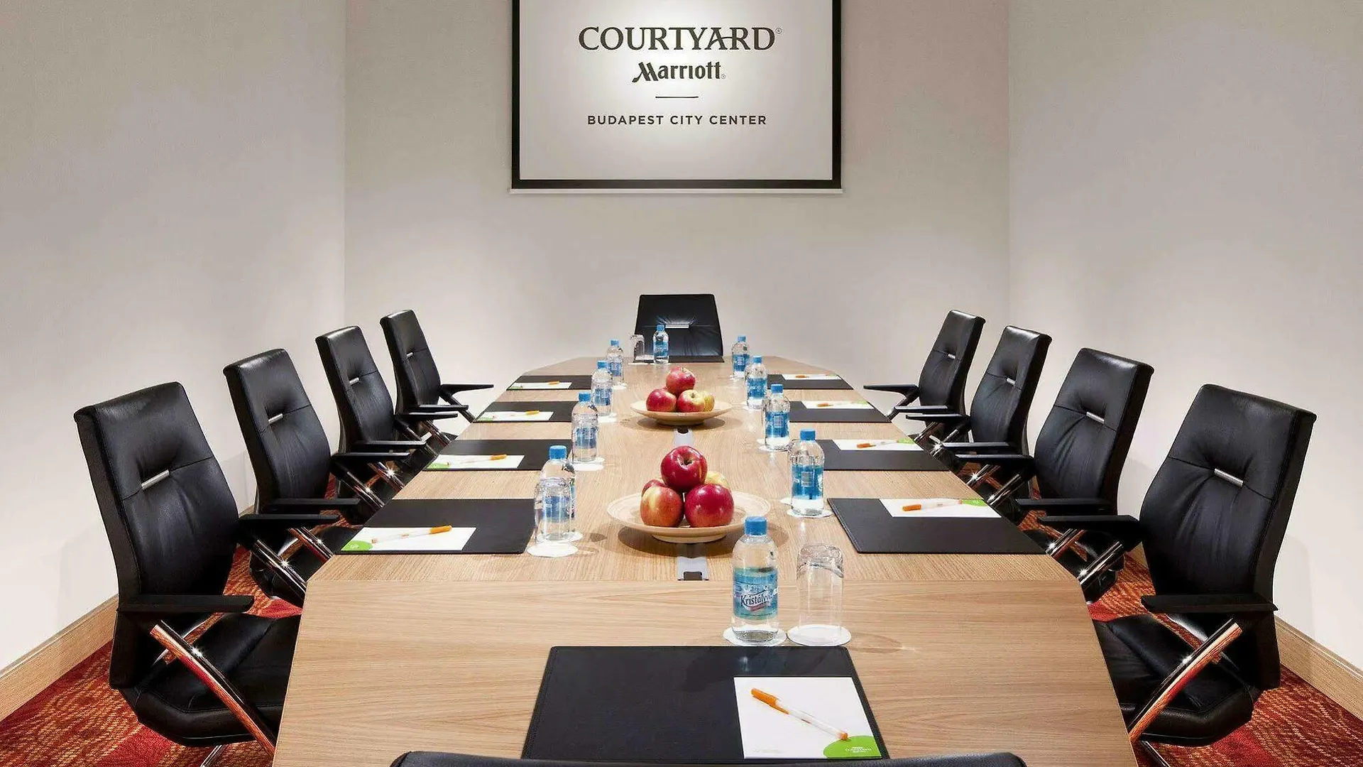 Courtyard By Marriott Budapest City Center Hotell