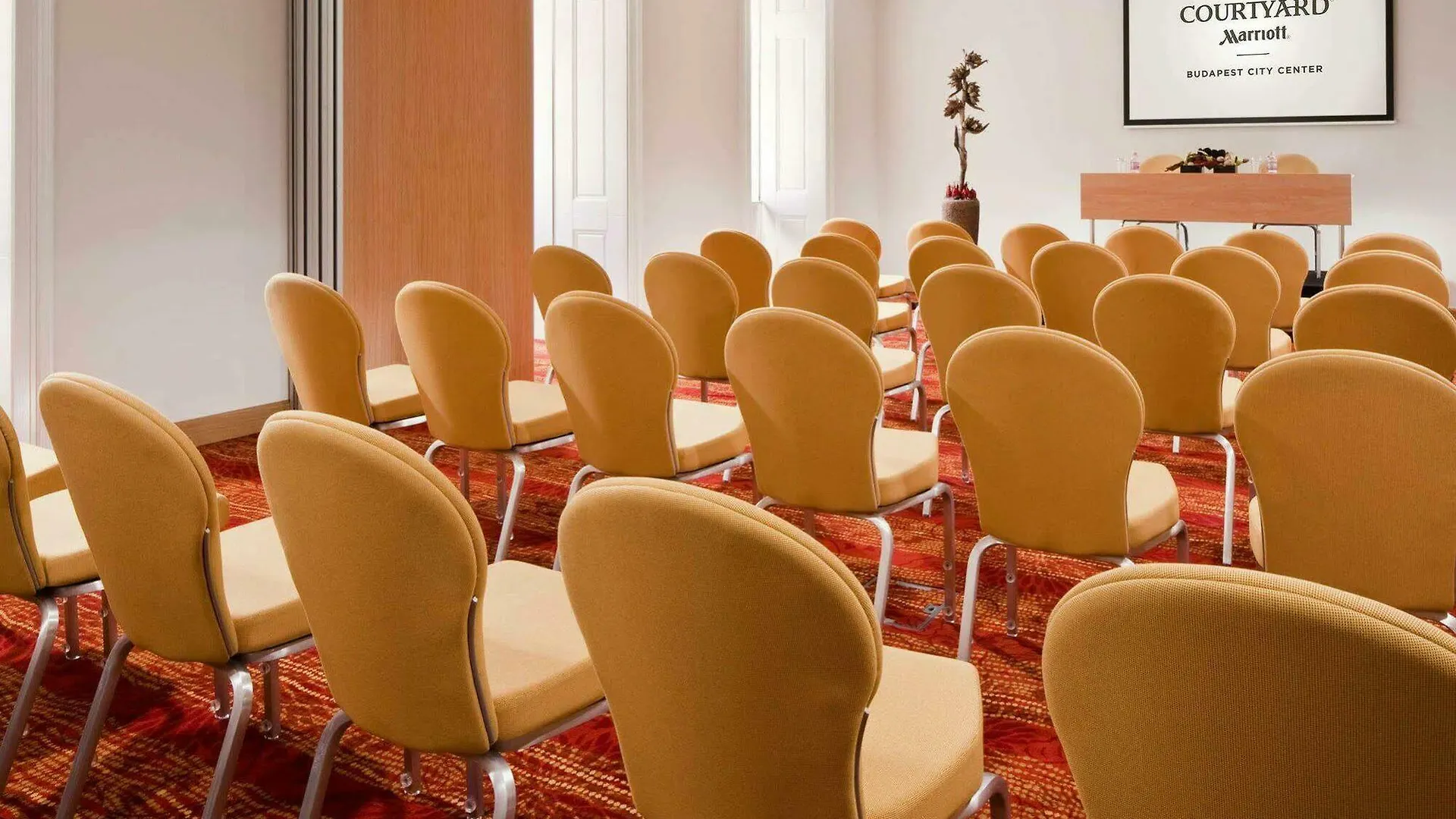 Courtyard By Marriott Budapest City Center